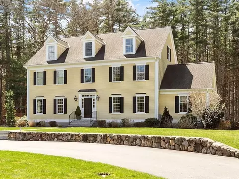 6 Billadell Rd, Stow, MA 01775