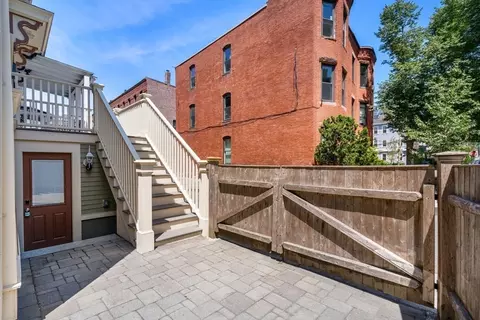 Exterior - 2 Tabor Pl, Brookline, MA 02445 photo 3 of 5