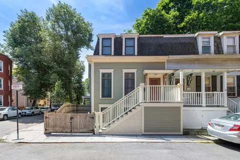 Exterior - 2 Tabor Pl, Brookline, MA 02445 photo 1 of 5