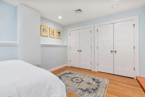 Bedroom - 2 Tabor Pl, Brookline, MA 02445 photo 6 of 6