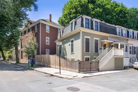 Exterior - 2 Tabor Pl, Brookline, MA 02445 photo 2 of 5