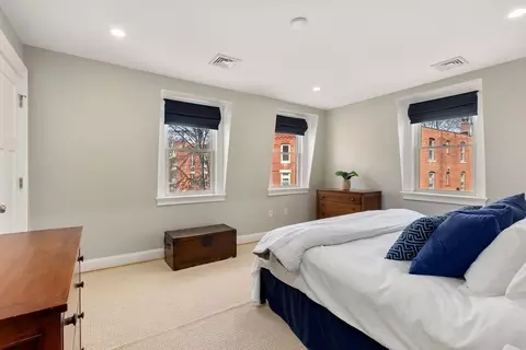 Bedroom - 2 Tabor Pl, Brookline, MA 02445 photo 2 of 6