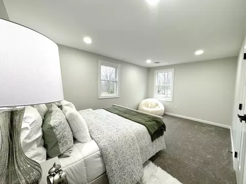 Bedroom - 103 Lincoln Rd, Sutton, MA 01590 photo 4 of 6