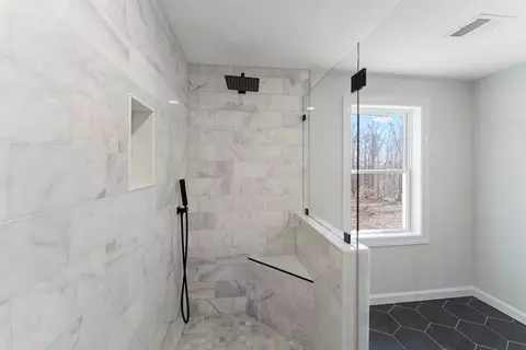 Bath - 103 Lincoln Rd, Sutton, MA 01590 photo 3 of 7