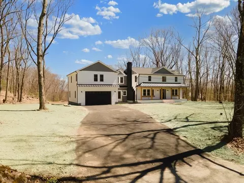 Exterior - 103 Lincoln Rd, Sutton, MA 01590 photo 2 of 6