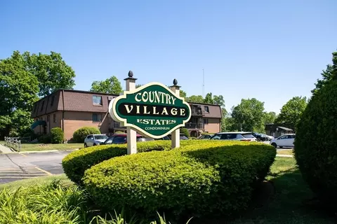 3 Karena Dr #8, Taunton, MA 02780