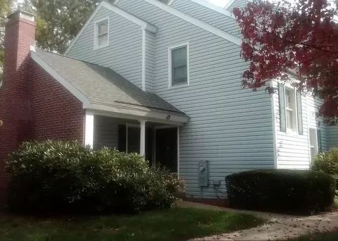 13 Victoria Hts #13, Boston, MA 02136