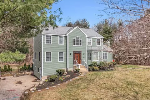9 Lynnwood Dr, Rutland, MA 01543