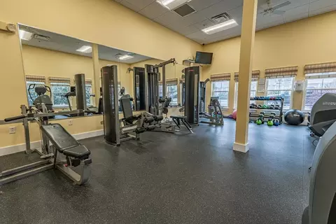 2 Harvest Dr #302, North Andover, MA 01845