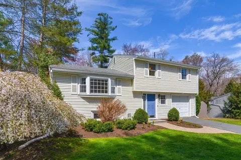 99 Dorset Rd, Holliston, MA 01746