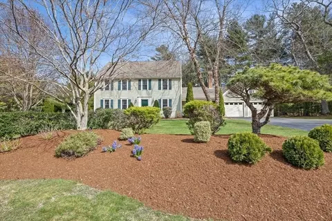 137 Wolf Pond Rd, Kingston, MA 02364