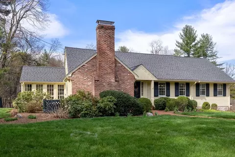 32 Hallett Hill Rd, Weston, MA 02493
