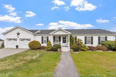6602 Oak Pt, Middleboro, MA 02346