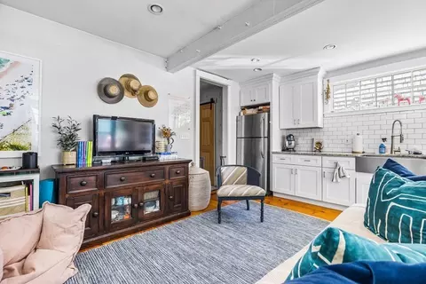 Living - 24-26 West St, Hingham, MA 02043 photo 3 of 6