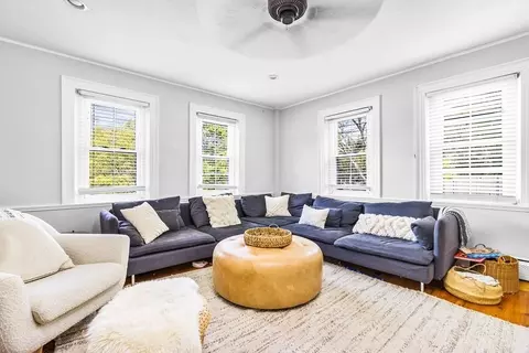 Living - 24-26 West St, Hingham, MA 02043 photo 4 of 6
