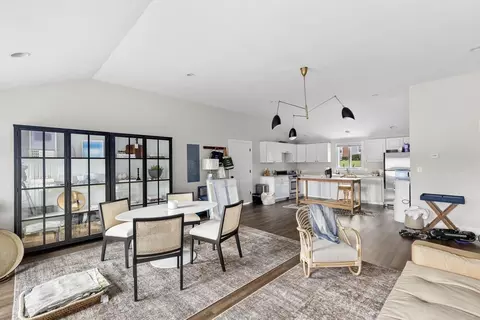 Living - 24-26 West St, Hingham, MA 02043 photo 5 of 6