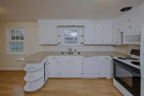 Kitchen - 95 Fenimore Blvd, Springfield, MA 01108 photo 1 of 4