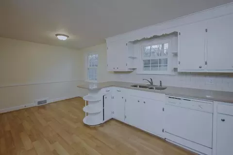 Kitchen - 95 Fenimore Blvd, Springfield, MA 01108 photo 2 of 4