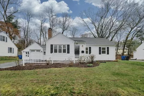 95 Fenimore Blvd, Springfield, MA 01108