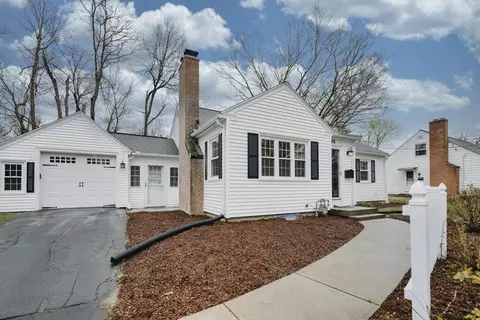 Exterior - 95 Fenimore Blvd, Springfield, MA 01108 photo 2 of 7