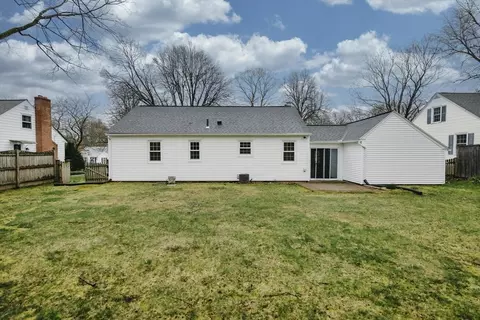 Exterior - 95 Fenimore Blvd, Springfield, MA 01108 photo 3 of 7