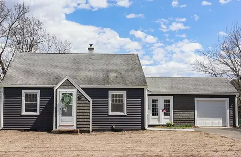 41 Federal Ave, Agawam, MA 01001