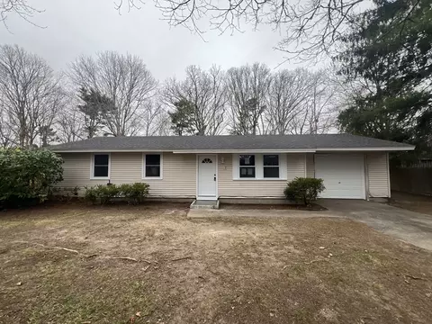 7 Terry Ln W, Wareham, MA 02571