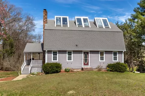 40 Desert Brook Rd, Wrentham, MA 02093