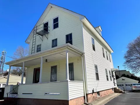 11 Stanley Ave, Taunton, MA 02780