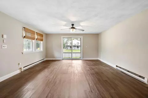 Dining - 70 Cape Dr #7B, Mashpee, MA 02649 photo 1 of 1