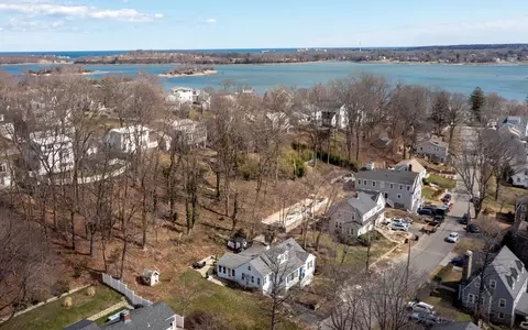 View/Area - 29 Simmons Rd, Hingham, MA 02043 photo 1 of 2
