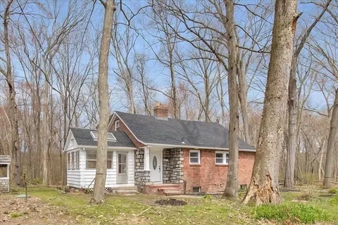 78 Lincoln St, West Springfield, MA 01089