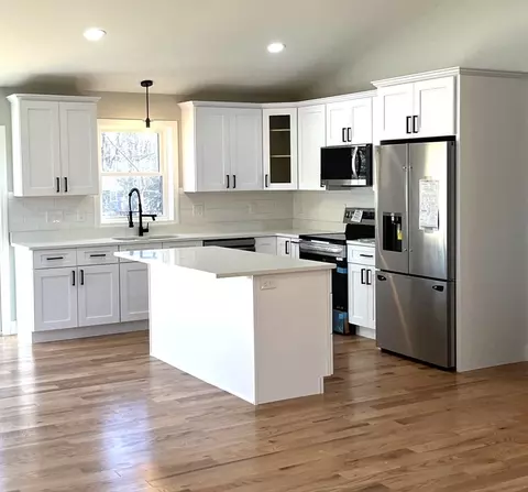 135 Barrett Ave, Athol, MA 01331 photo 4
