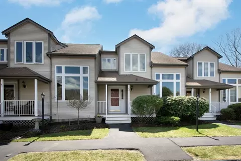 40 Willow Pond Dr #40, Rockland, MA 02370