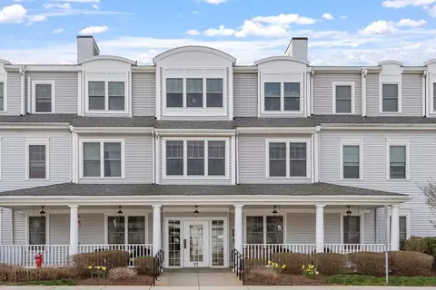 27 Hartland Way #103, Acton, MA 01720