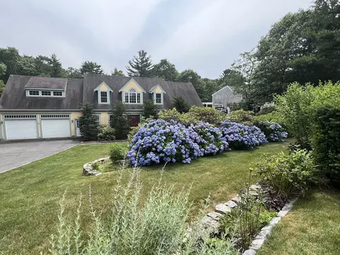 144 Curley Blvd, Falmouth, MA 02556