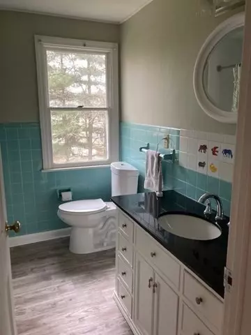 Bath - 344 E Hadley Rd, Amherst, MA 01002 photo 3 of 3