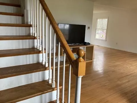 Entry Way - 344 E Hadley Rd, Amherst, MA 01002 photo 2 of 5