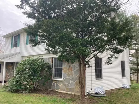 Exterior - 344 E Hadley Rd, Amherst, MA 01002 photo 2 of 5