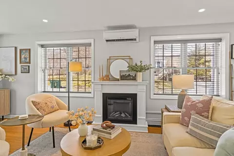 Living - 255 Shootflying Hill Rd, Barnstable, MA 02668 photo 2 of 3