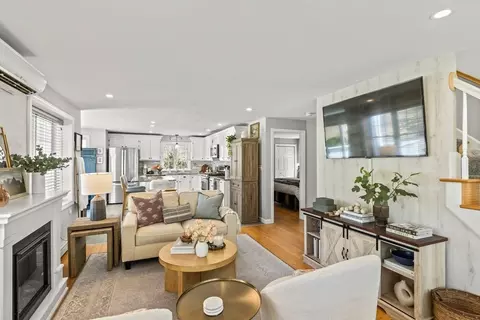 Living - 255 Shootflying Hill Rd, Barnstable, MA 02668 photo 3 of 3