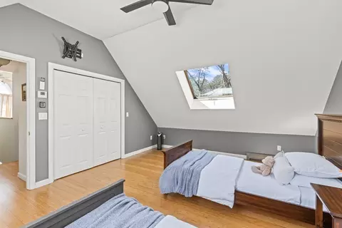 Bedroom - 255 Shootflying Hill Rd, Barnstable, MA 02668 photo 5 of 8