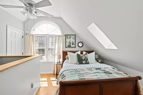 Bedroom - 255 Shootflying Hill Rd, Barnstable, MA 02668 photo 6 of 8