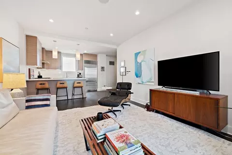 14 W Broadway #404, Boston, MA 02127