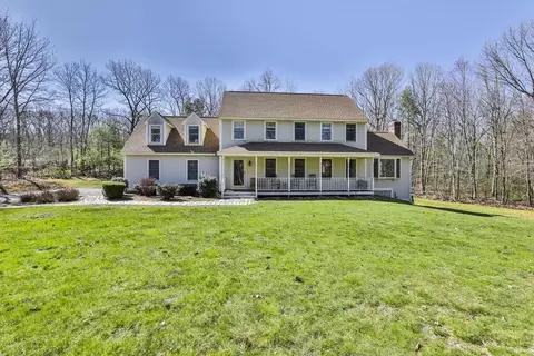 21 Hillside Dr, Townsend, MA 01469