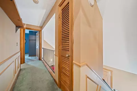 Entry Way - 2 Winslow Ln, Wareham, MA 02571 photo 1 of 1