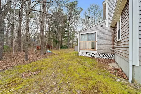 Exterior - 2 Winslow Ln, Wareham, MA 02571 photo 4 of 9