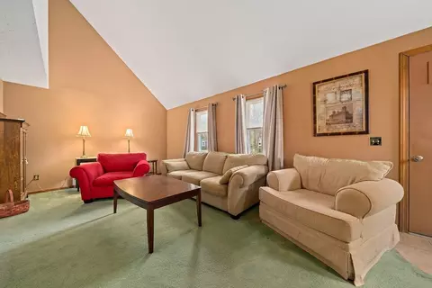 Living - 2 Winslow Ln, Wareham, MA 02571 photo 3 of 4