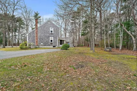 Exterior - 2 Winslow Ln, Wareham, MA 02571 photo 8 of 9