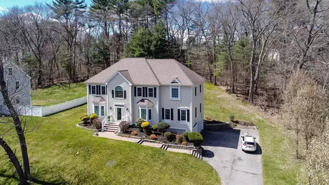 47 Andover St, Andover, MA 01810